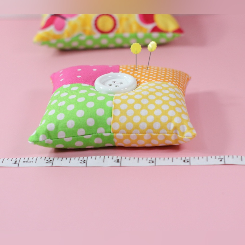 NEW weighted Walnut Shells Pin Cushion. Sharpens your pins NWOT - Picture 4 of 5
